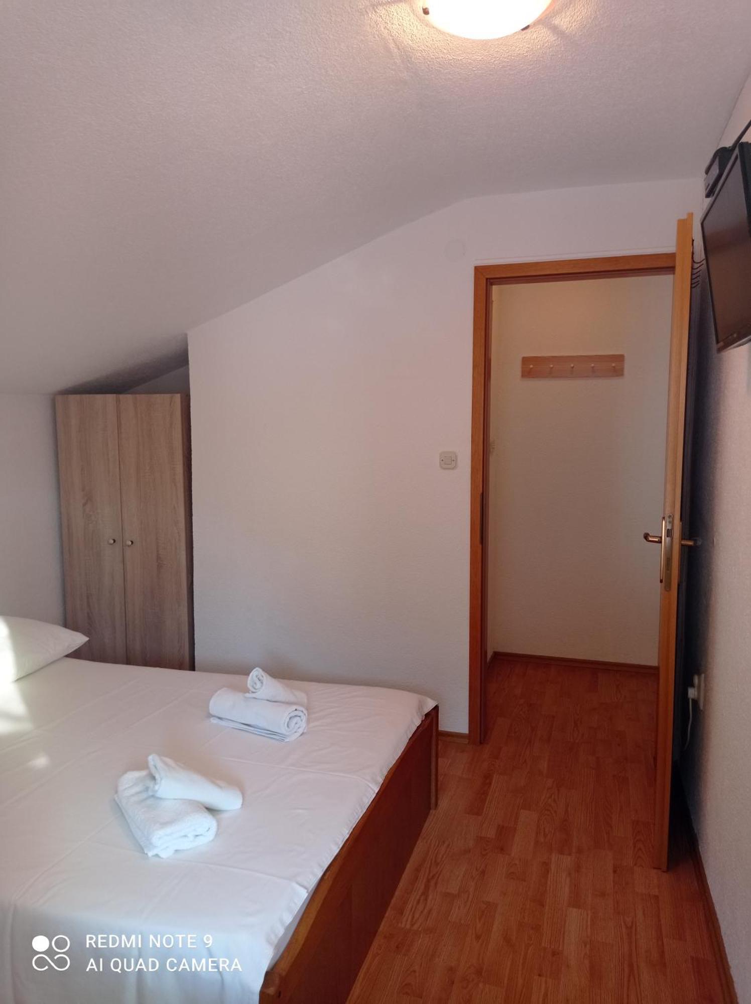 Apartments Mihovil โอมิช ห้อง รูปภาพ